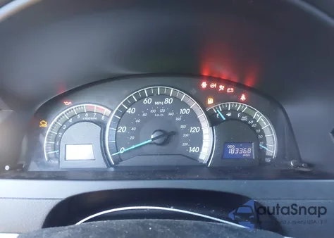 2014 Toyota Camry Se z USA, uszkodzony, nr VIN 4T1BF1FK8EU356309